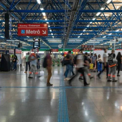 Greve na CPTM afeta a rotina de mais de um milhão de usuários