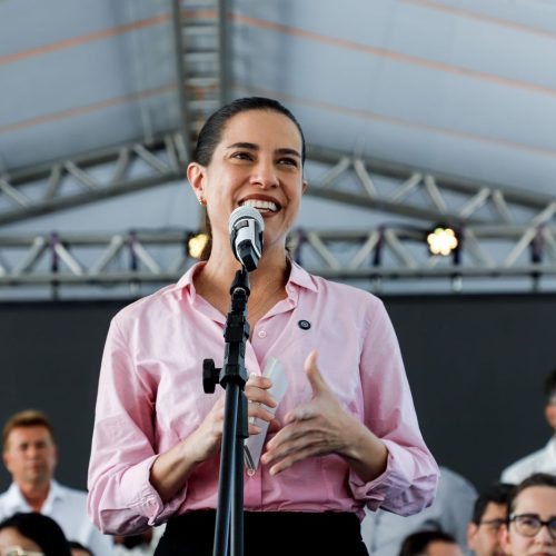Em Pernambuco, Raquel Lyra cresce rapidamente e lidera engajamento digital