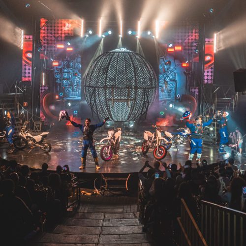 Circo Vostok desembarca no Rio de Janeiro com uma apresentação que encanta todas as idades