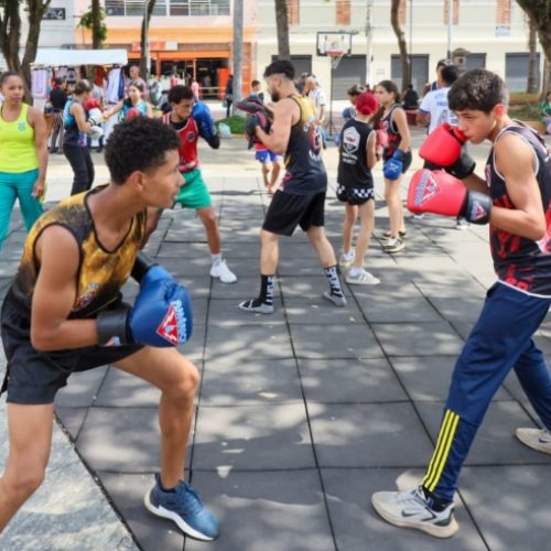 Mogi Abraça o Centro traz atividades esportivas para a Praça Oswaldo Cruz