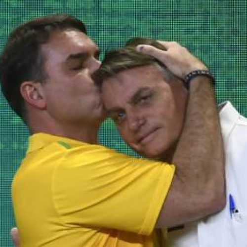Flávio Bolsonaro defende vice da União Progressista em chapa presidencial do PL