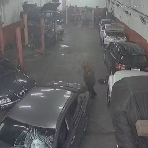 Homem é preso em BH após atropelar chefe e agredi-lo com barra de ferro durante discussão