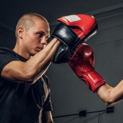 Kickboxing para Mulheres: Benefícios e Empoderamento