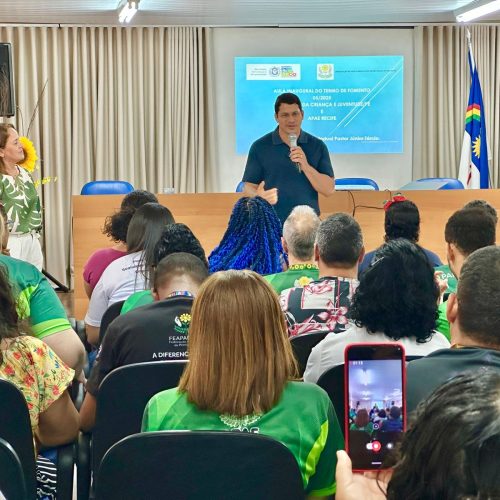 Pastor Júnior Tércio fortalece atuação da Apae com emenda para novas oficinas de inclusão